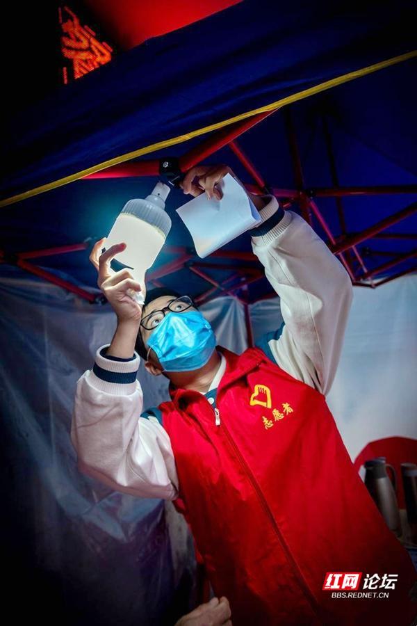 【抗击疫情志愿者,抗击疫情志愿者表彰】