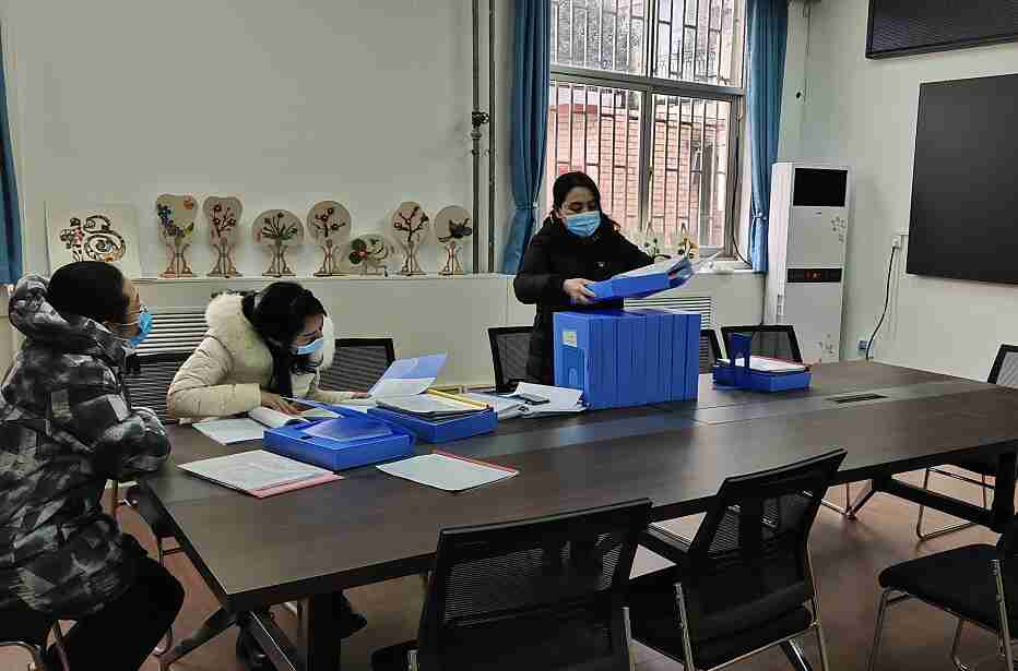 【小学疫情防控领导小组_小学肺炎疫情防控领导小组】