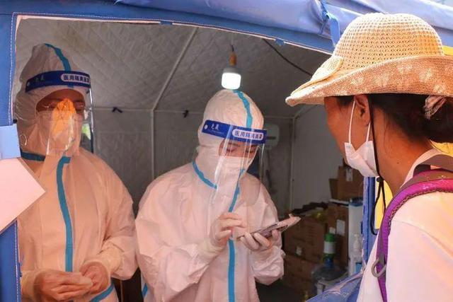 【持续抓好疫情防控,坚持不懈抓好疫情防控工作】