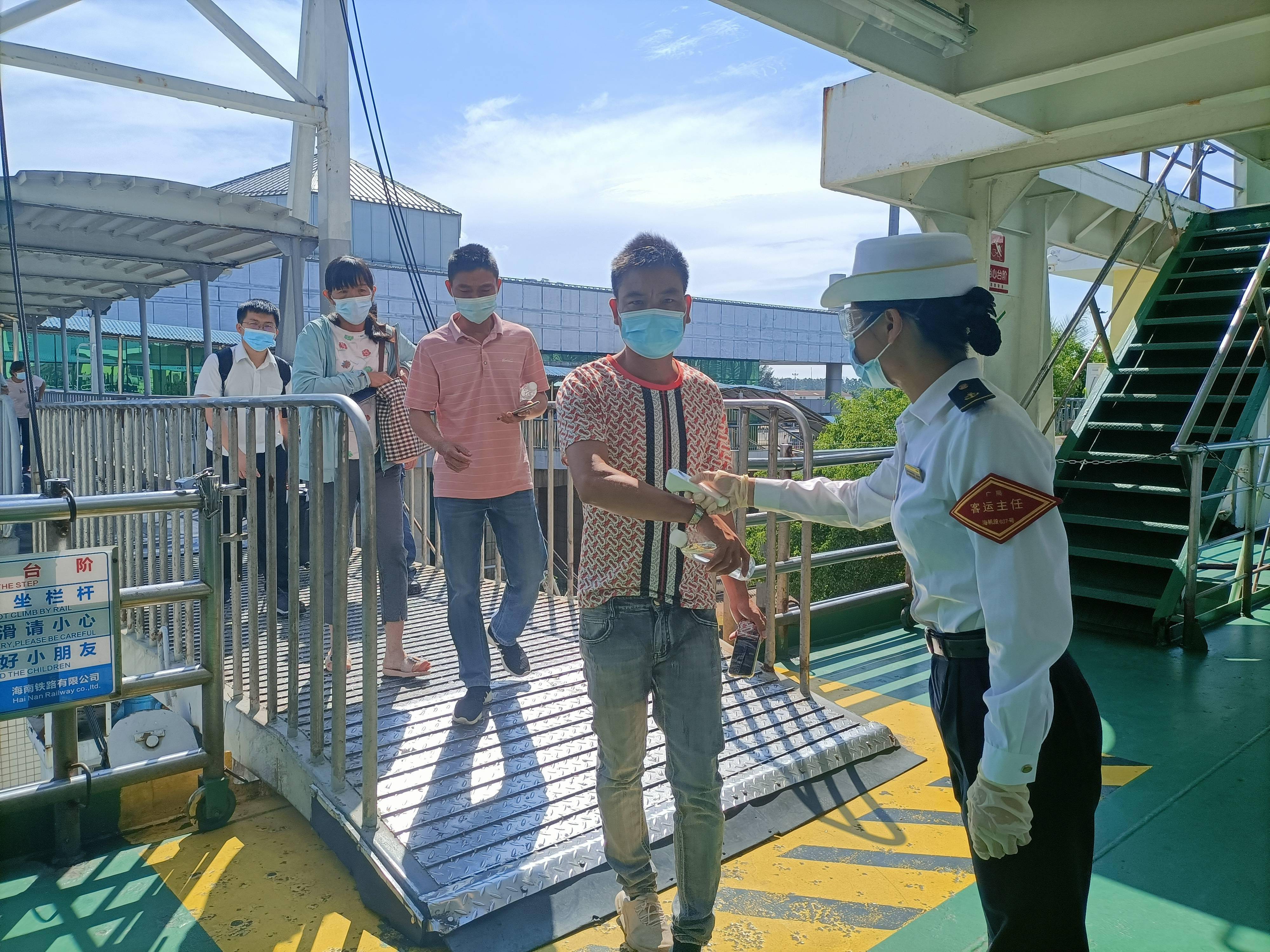 【疫情防控常态,疫情防控常态化,筑牢防线不放松】 【疫情防控常态,疫情防控常态化,筑牢防线不放松】