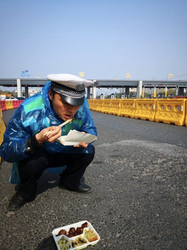 熊蕾对这次疫情的怀疑的简单介绍 熊蕾对这次疫情的怀疑的简单介绍