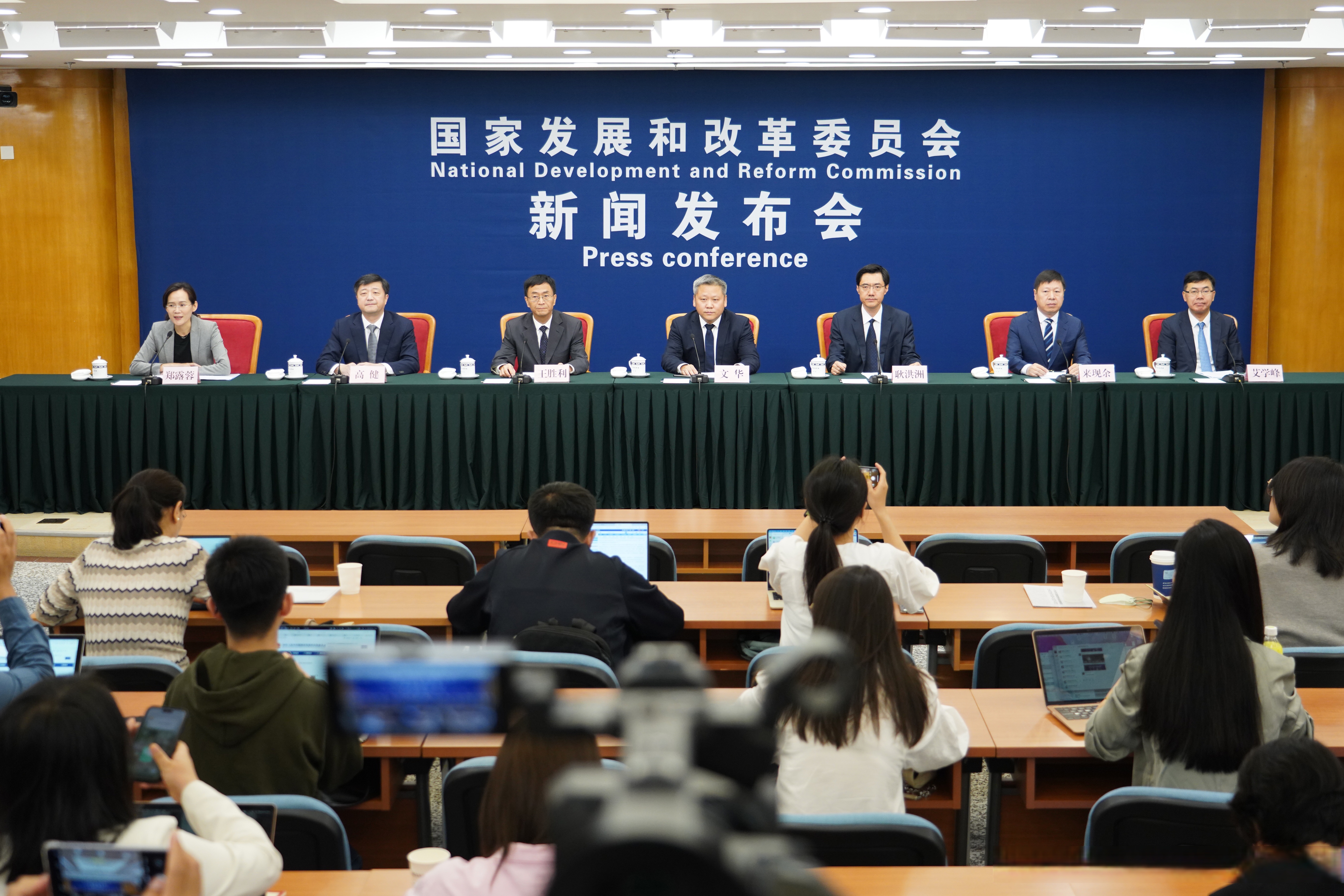 【北京市疫情发布会180场,北京市疫情发布会180场回放】