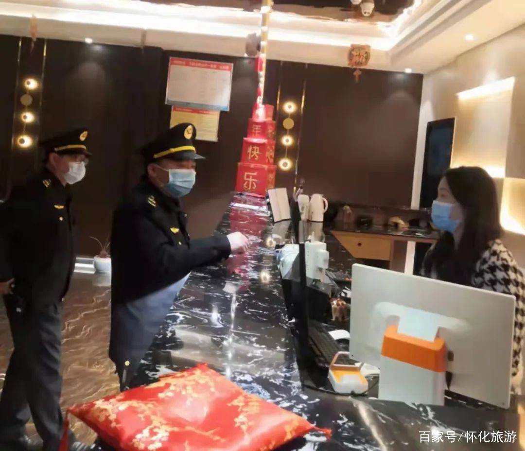 严把疫情防控关】